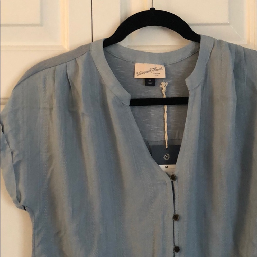 Universal Threads Shirt